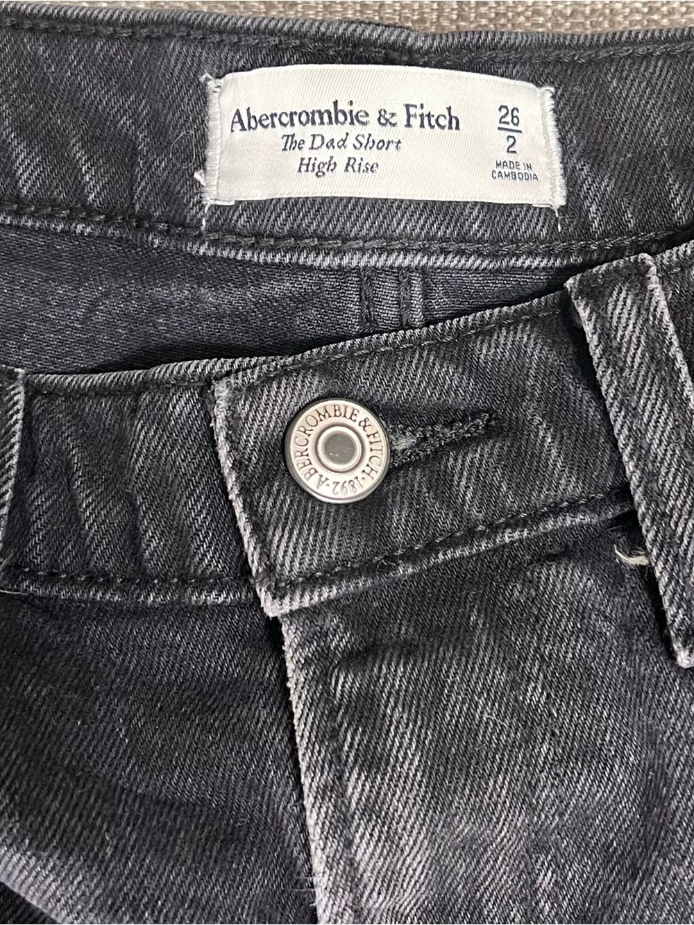 Abercrombie & Fitch High Rise Dad Shorts - Picture 3 of 4